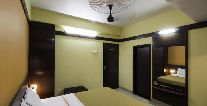 Hotel Golden Palace Pvt Ltd Mumbai Eksteriør bilde